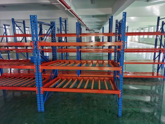2 mm Spalte Q235 Stahlkarton Flow Racking 1000 kg Belastung pro Palette